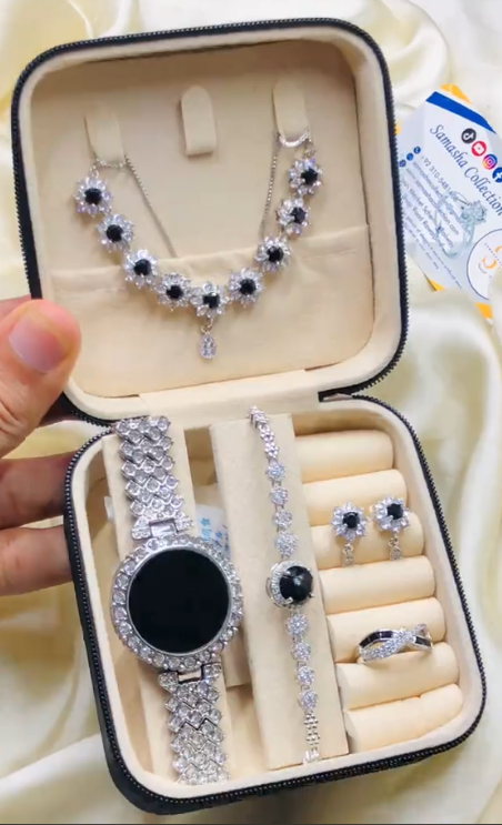 Elegant Black Silver Gift Set